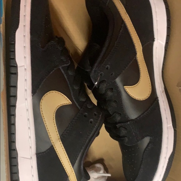 New in box nike SB low dunk sneakers bq6817-002 - Picture 7 of 8